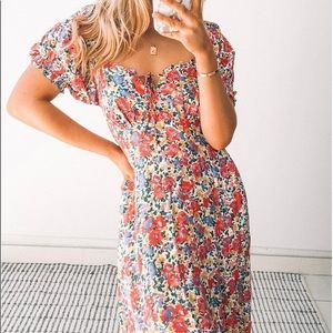NWT Esther and Co floral smocked midi dress